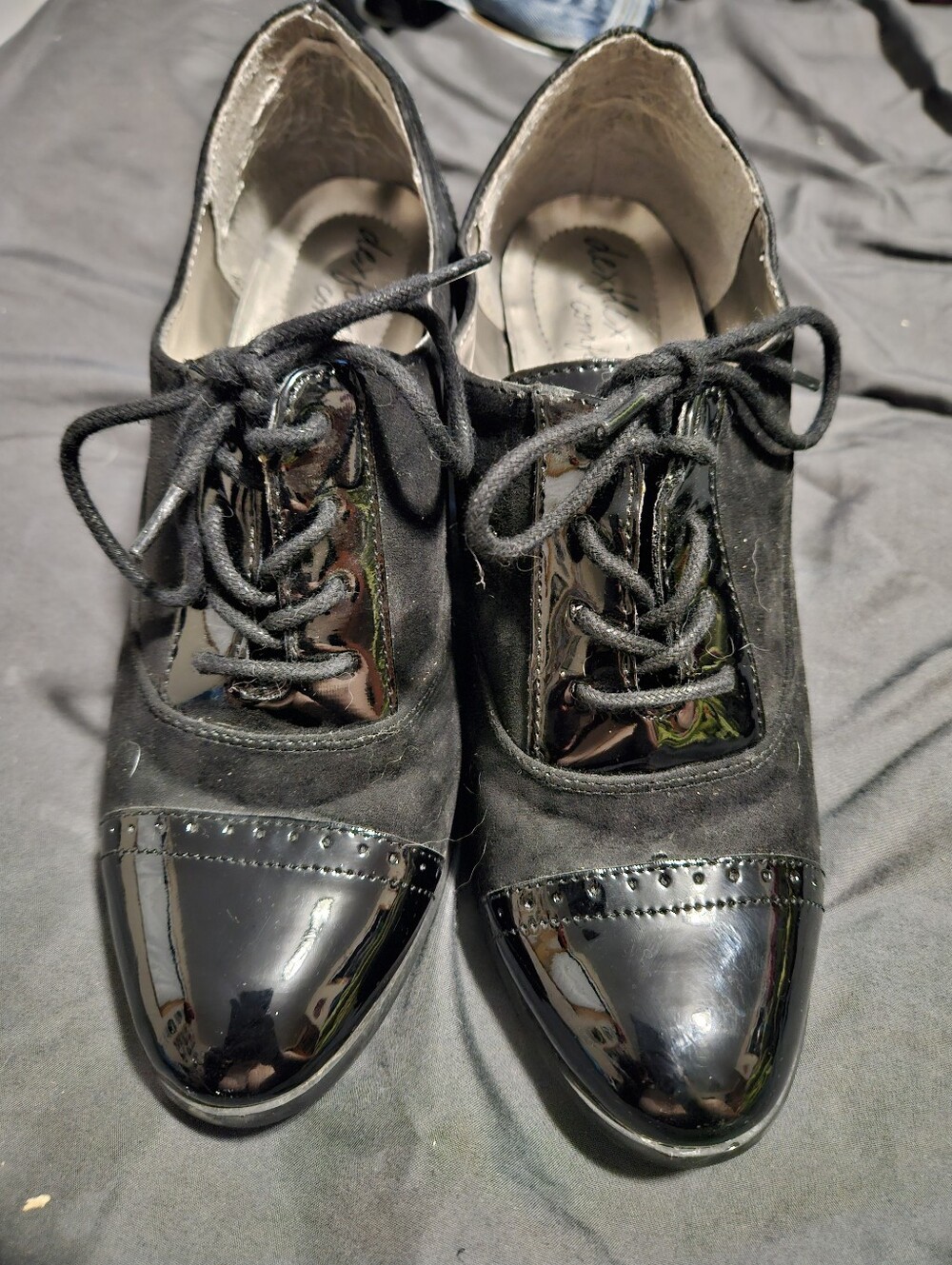 Women's Black Lace-Up Oxford Chunky Heels